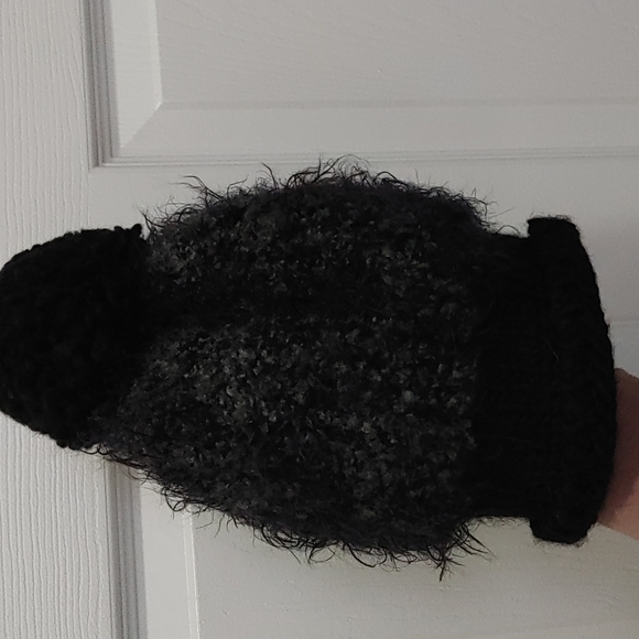 Winter hat l made in italy l black l warm l winter l italian l hat - Picture 2 of 4